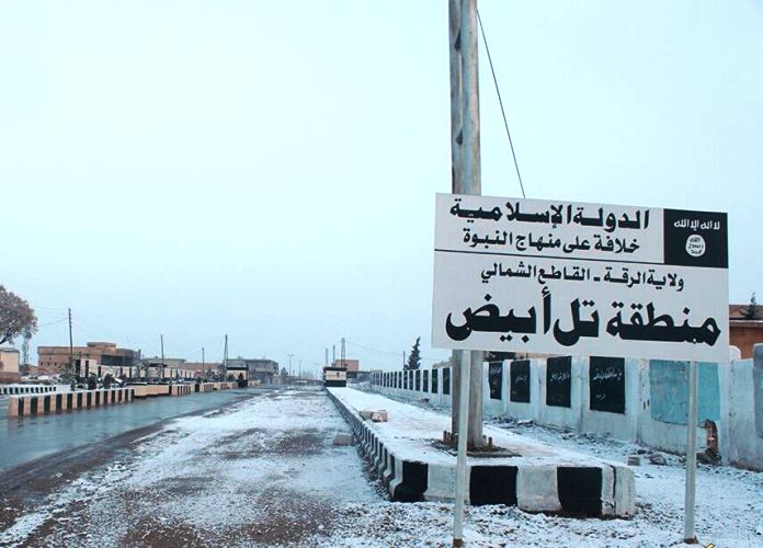 Entrance of the border city of Tell Abiad