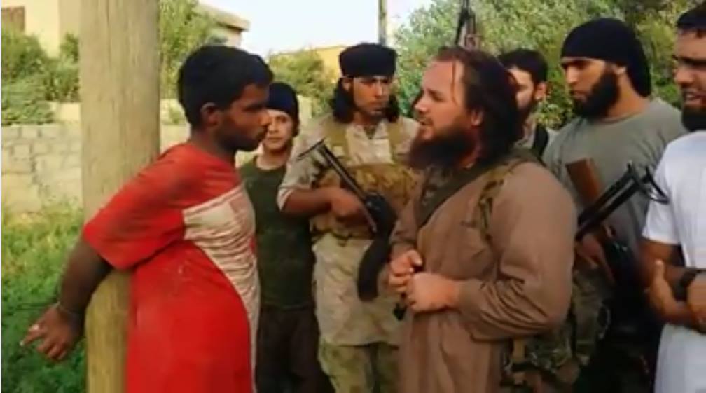ISIS executes a young man in Deir ez-Zor, using Bazooka (RBG) to kill him